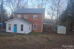 313 Mountain Creek Rd, Albemarle, NC 28001 - Photo 2