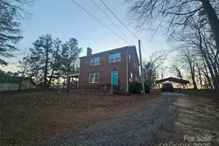 313 Mountain Creek Rd, Albemarle, NC 28001 - Photo 2