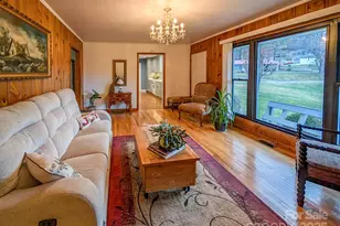 39 Hawthorne Ln, Burnsville, NC 28714 - Photo 12