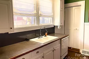 1051 Pee Dee Ave, Albemarle, NC 28001 - Photo 14