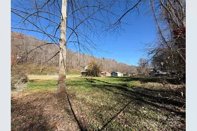 2843 Dellwood Road, Waynesville, NC 28786 - Photo 6