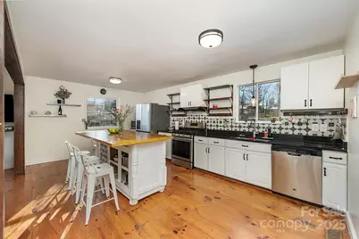 7015 Lavern Street, Charlotte, NC 28215 - Photo 8