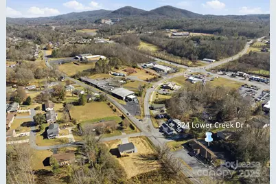 824 Lower Creek Drive NE, Lenoir, NC 28645 - Photo 8