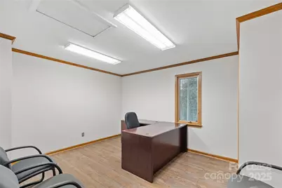 824 Lower Creek Drive NE, Lenoir, NC 28645 - Photo 24