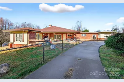 60 Greenwood Drive, Marion, NC 28752 - Photo 2