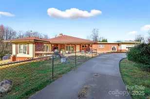 60 Greenwood Dr, Marion, NC 28752 - Photo 2