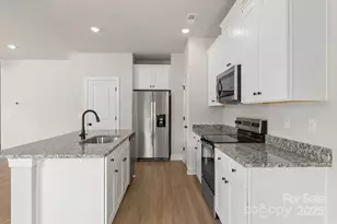 4147 Bolo Dr, Charlotte, NC 28215 - Photo 8