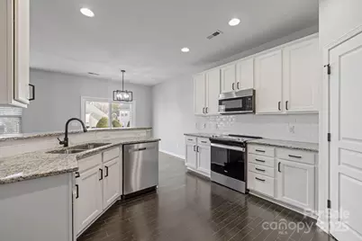 4364 Park South Station Boulevard, Charlotte, NC 28210 - Photo 10