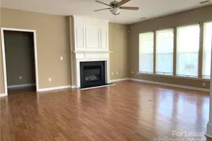 8419 Heron Glen Dr, Charlotte, NC 28269 - Photo 2