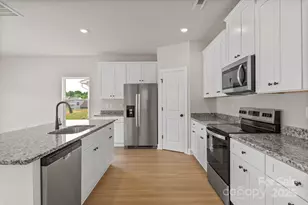 4128 Bolo Dr, Charlotte, NC 28215 - Photo 4