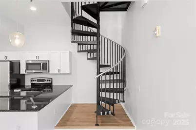 2076 Euclid Avenue, Charlotte, NC 28203 - Photo 18