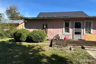 518 S Brown St, Chadbourn, NC 28431 - Photo 2