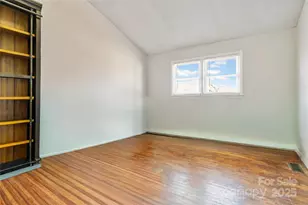 308 Hubbard St, Lincolnton, NC 28092 - Photo 10