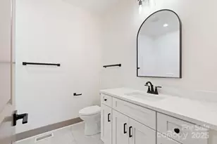 194 N Peace Haven Rd, Winston Salem, NC 27104 - Photo 26