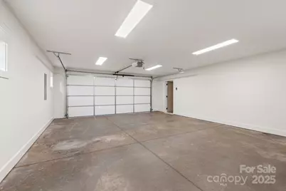 194 N Peace Haven Road, Winston Salem, NC 27104 - Photo 36