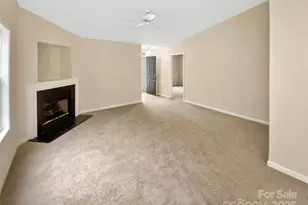 1214 Triece Ln, Charlotte, NC 28215 - Photo 2