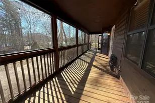 584 Chatuge Village Cir, Hayesville, NC 28904 - Photo 4