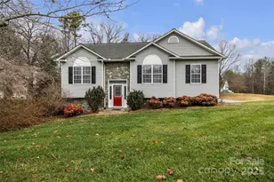 552 Meadowridge Dr, Taylorsville, NC 28681 - Photo 2