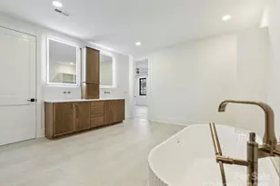 923 Laurel Creek Ln, Charlotte, NC 28211 - Photo 32