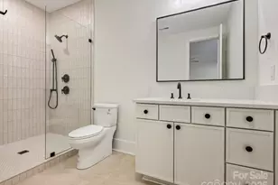 923 Laurel Creek Ln, Charlotte, NC 28211 - Photo 44