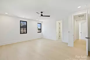 923 Laurel Creek Ln, Charlotte, NC 28211 - Photo 36