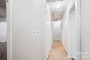 8322 Summerglen Cir, Charlotte, NC 28227 - Photo 2