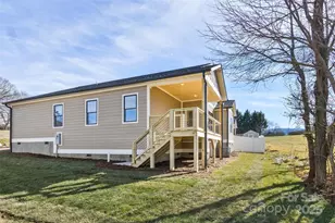 115 Peyton Elaine Rd, Clyde, NC 28721 - Photo 4