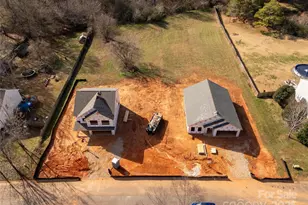 144 Longlea Dr, Clover, SC 29710 - Photo 2