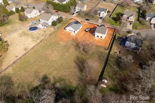 144 Longlea Dr, Clover, SC 29710 - Photo 4