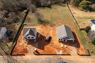 148 Longlea Dr, Clover, SC 29710 - Photo 2