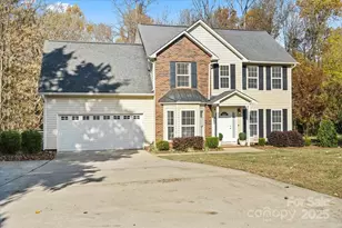 2016 Shadwell Ct, Gastonia, NC 28056 - Photo 2