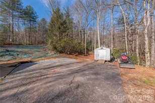 2746 Turnpike Rd, Horse Shoe, NC 28742 - Photo 24