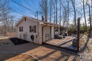 2746 Turnpike Rd, Horse Shoe, NC 28742 - Photo 22