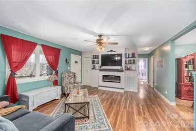 2746 Turnpike Road, Horse Shoe, NC 28742 - Photo 4