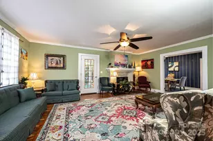 221 3rd St NE, Hickory, NC 28601 - Photo 8