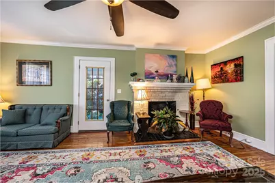 221 3rd Street NE, Hickory, NC 28601 - Photo 10