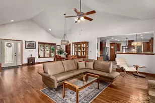 37 Enclave Dr, Waynesville, NC 28786 - Photo 8