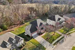 7663 Woodcrest Dr, Stanley, NC 28164 - Photo 4