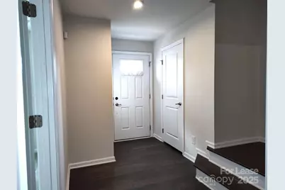 1538 Kee Court, Charlotte, NC 28203 - Photo 2