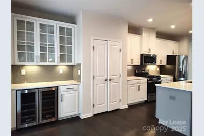 1538 Kee Court, Charlotte, NC 28203 - Photo 6