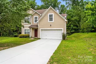 7007 Advocator Ln, Charlotte, NC 28216 - Photo 2