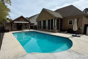 3911 13th St NE, Hickory, NC 28601 - Photo 10