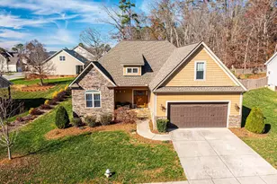 3911 13th St NE, Hickory, NC 28601 - Photo 2