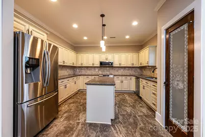 3911 13th Street NE, Hickory, NC 28601 - Photo 24