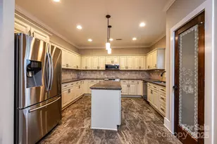 3911 13th St NE, Hickory, NC 28601 - Photo 24