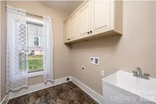 3911 13th St NE, Hickory, NC 28601 - Photo 46