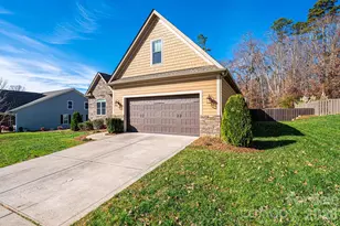 3911 13th St NE, Hickory, NC 28601 - Photo 2