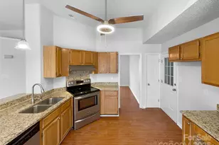 5751 Ebley Ln, Charlotte, NC 28227 - Photo 6