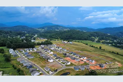 111 Ridgehaven Drive, Waynesville, NC 28786 - Photo 2