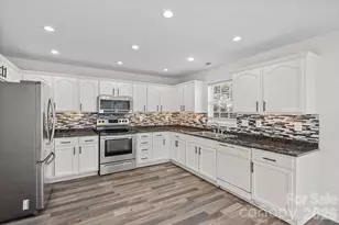 248 Commodore Loop, Mooresville, NC 28117 - Photo 2